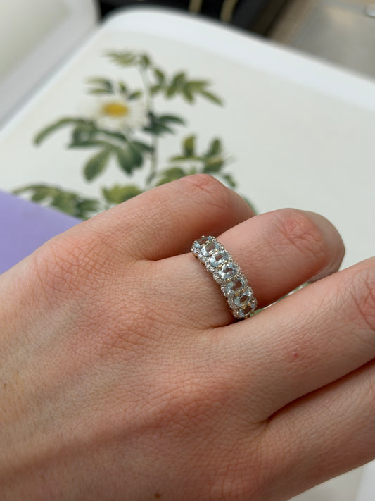 Aquamarine and diamonds band