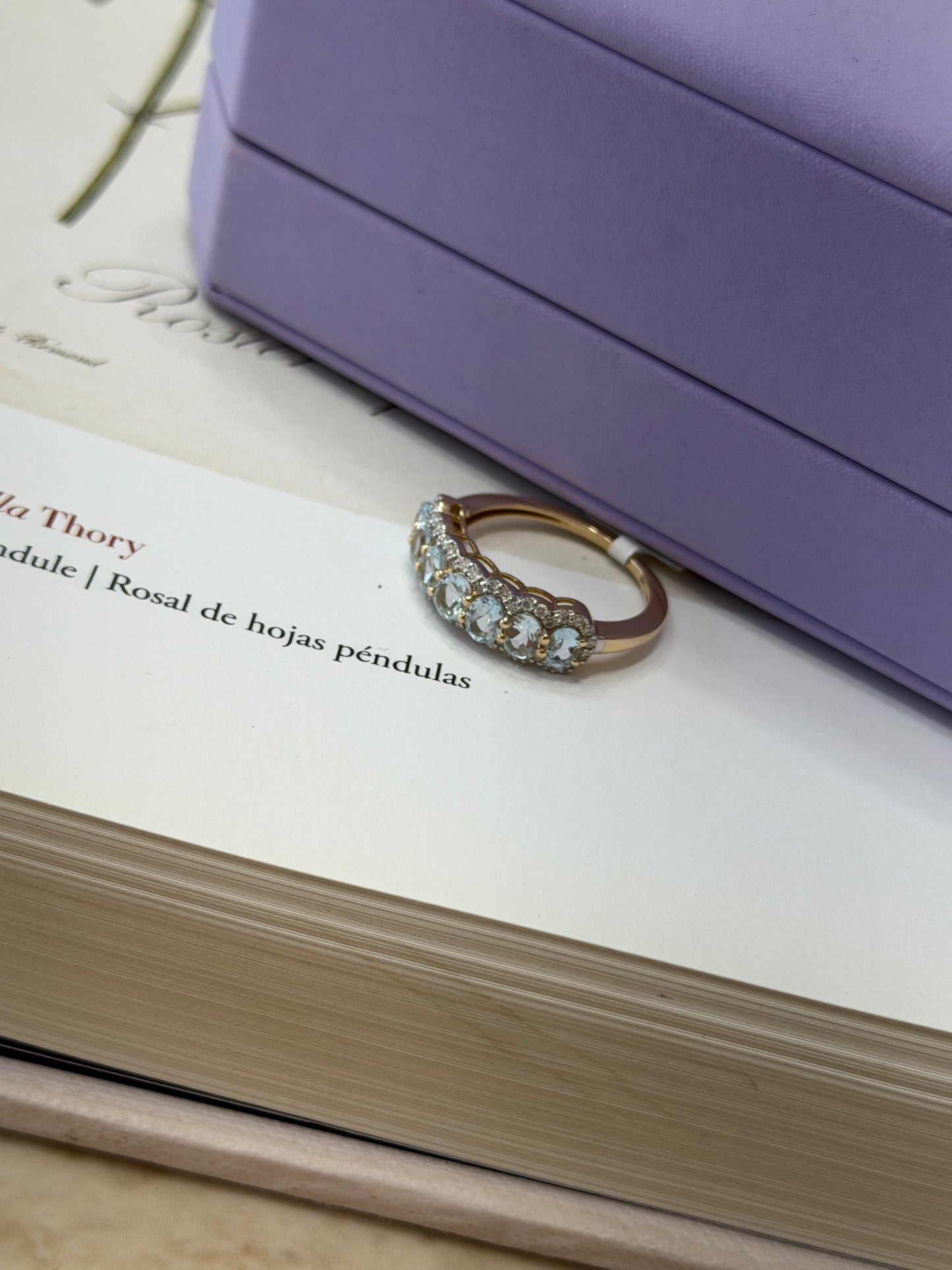 Aquamarine and diamonds band