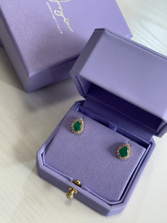 Gotas de esmeraldas con halo de diamantes 3 uñas
