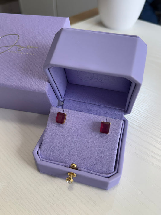 Aretes rubí sencillo