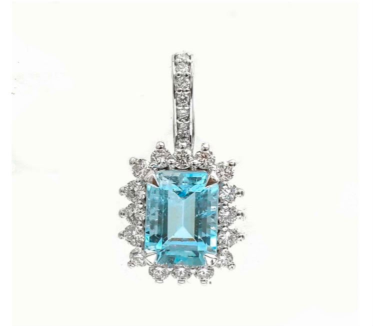 Dije charms de aguamarina corte Esmeralda y diamantes