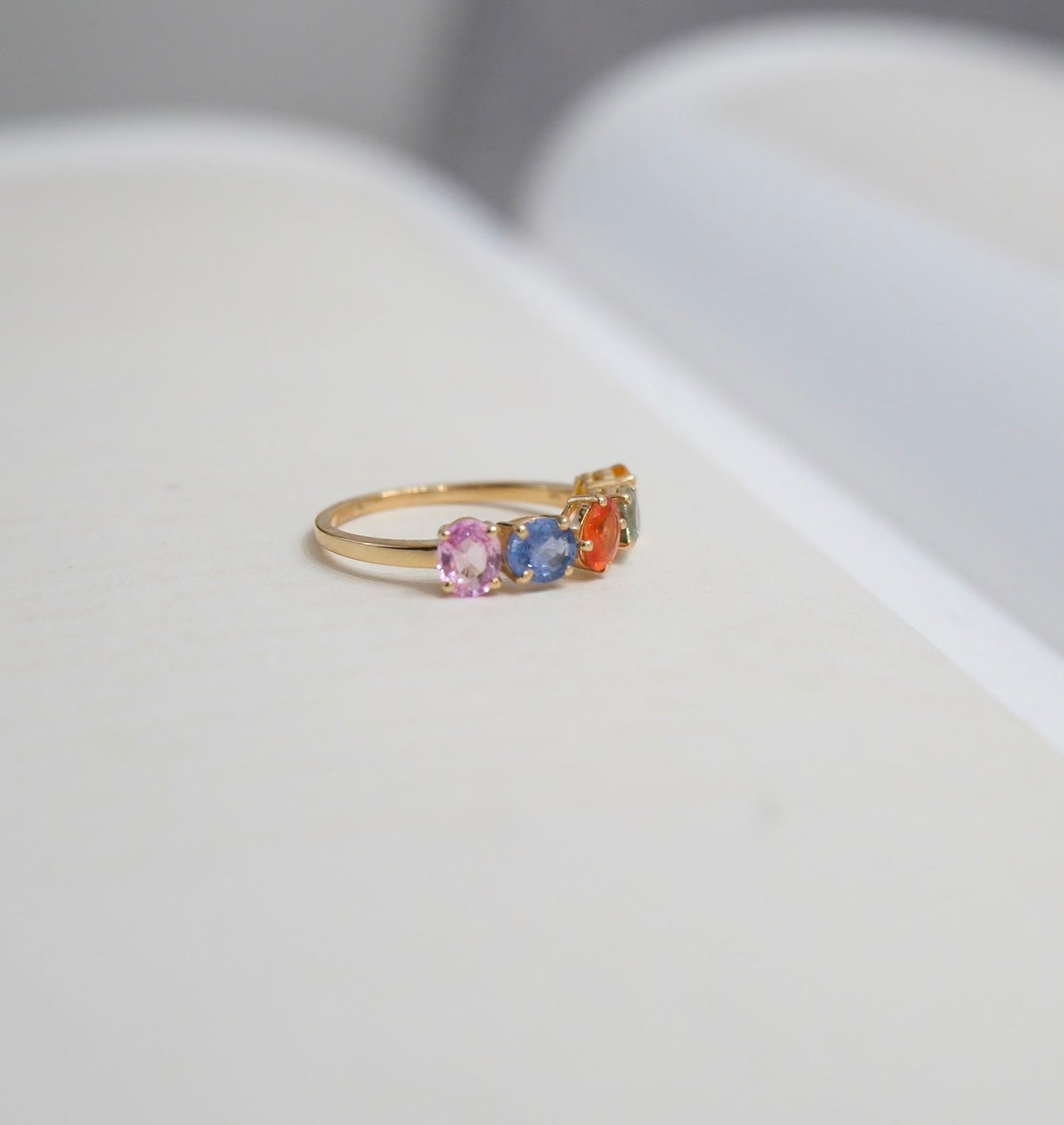 Anillo zafiro de colores ovales