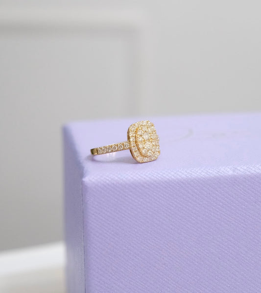 Anillo rectangular oval pave
