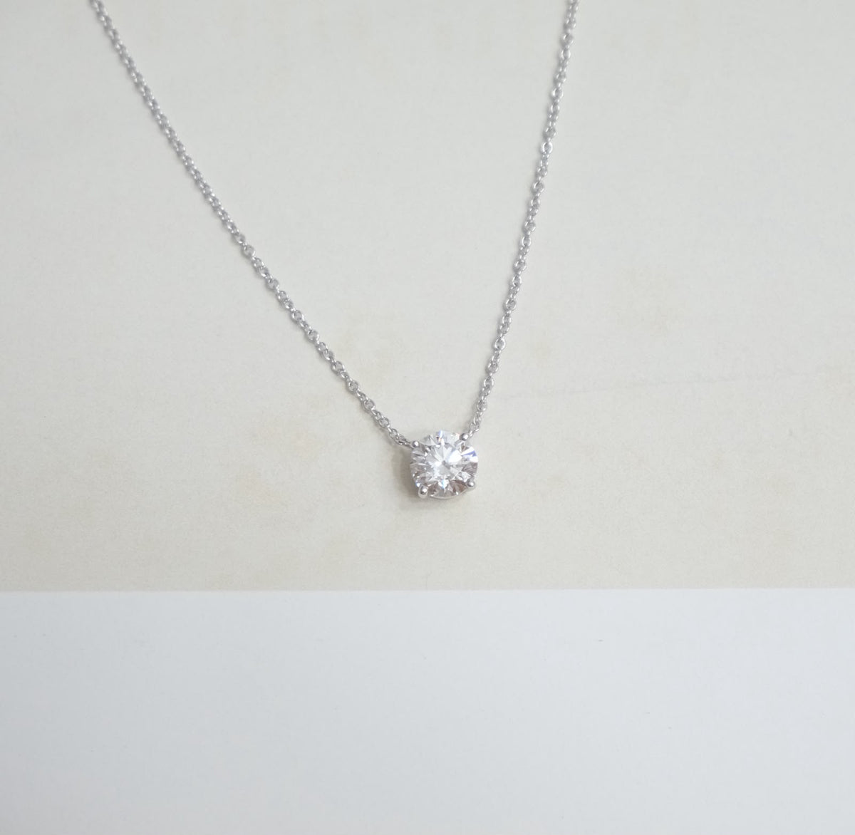 Floating diamond lab con certificado 1.00ct