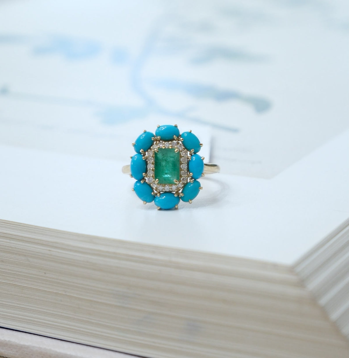 Anillo flor turquesas y esmeralda