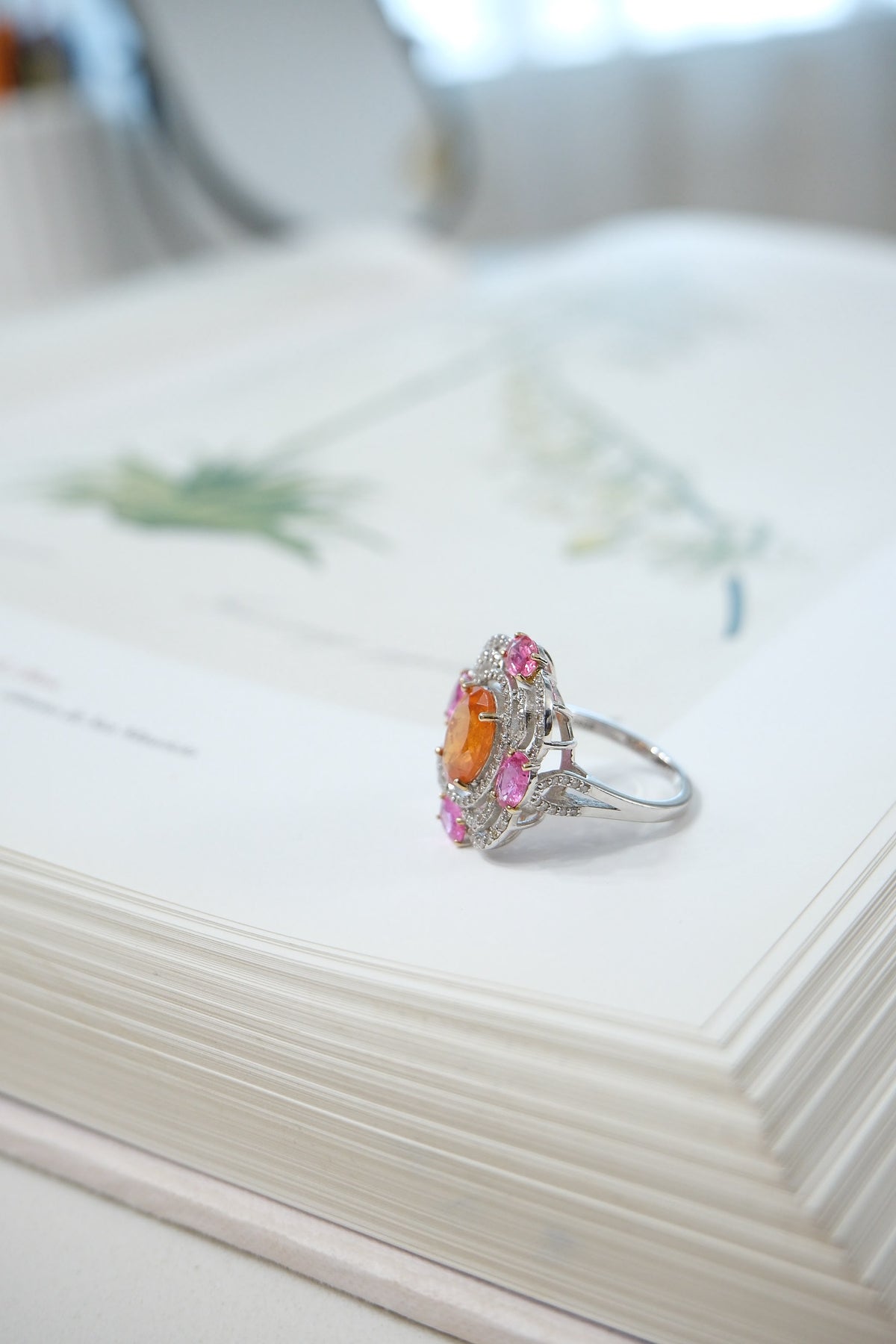 Anillo plata con diamantes y zafiros rosas talla 7