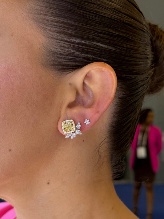 Aretes flor diamante oro amarillo