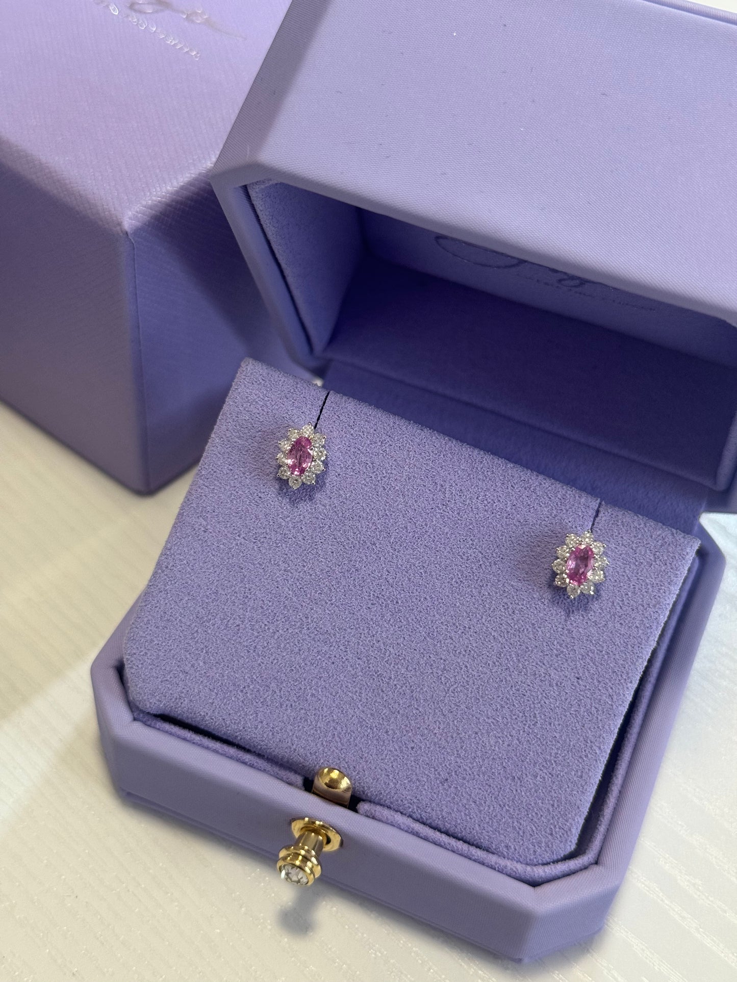 Aretes zafiro rosa oval tipo Lady Di minis