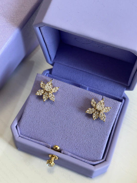 Aretes moonlight pave 6 hojas