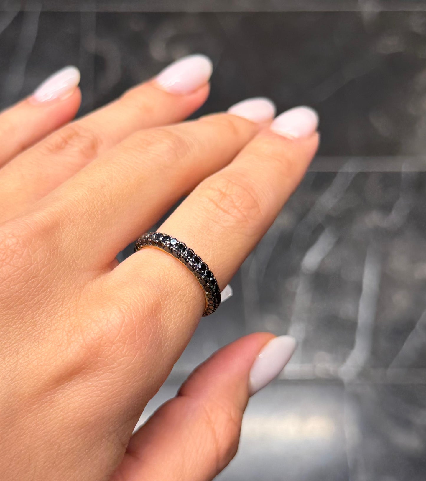 Anillo churumbela pave brillantes negros