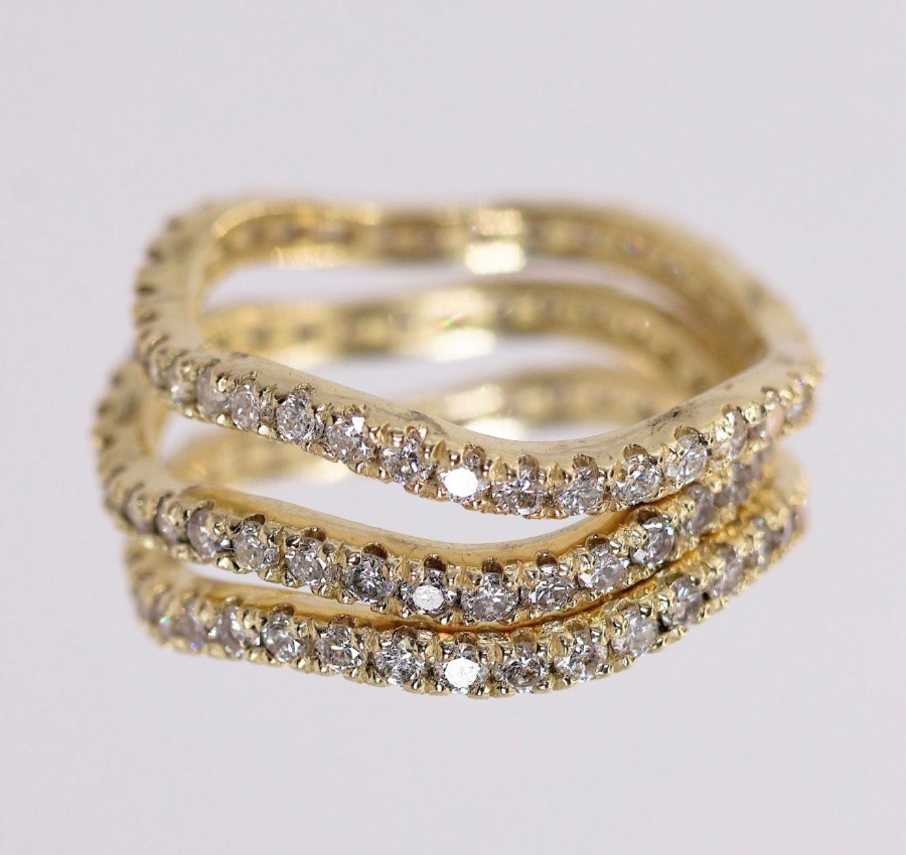 Anillo wavy diamantes completo