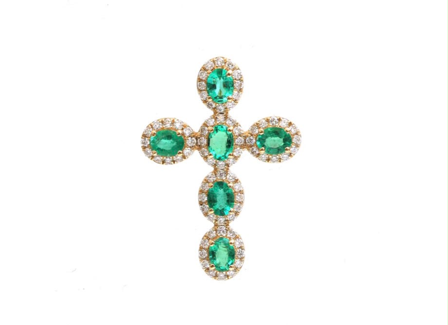 Cruz de Esmeraldas con diamantes