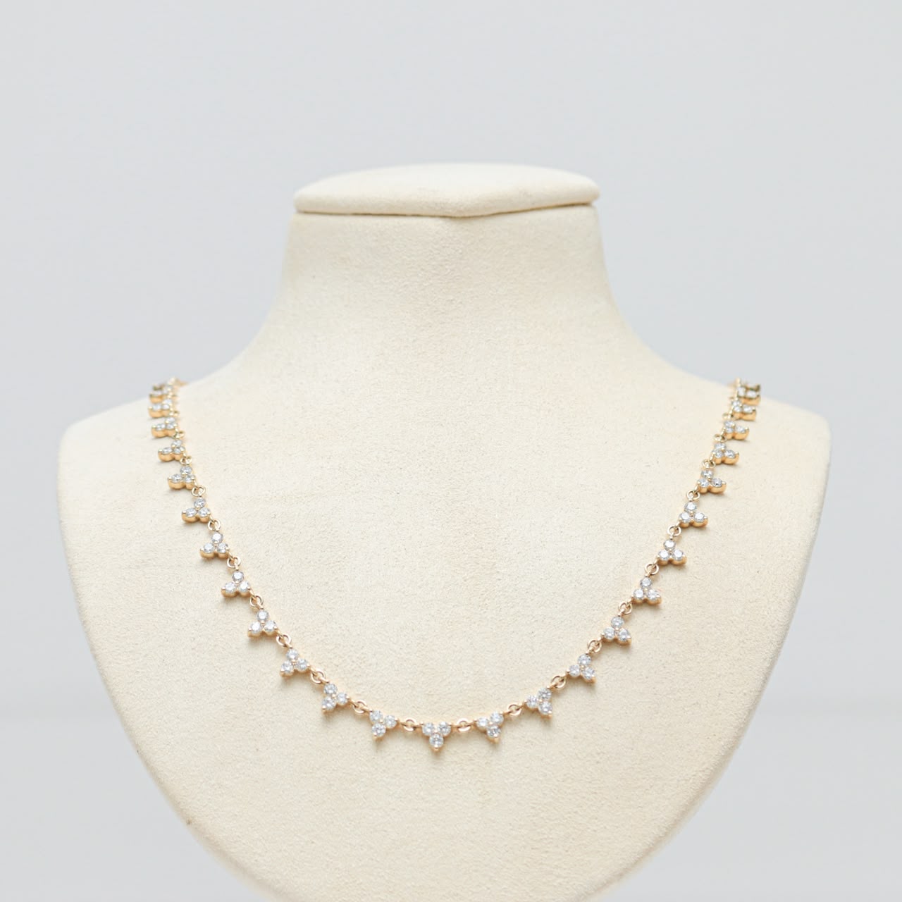 Gargantilla trinity diamantes naturales