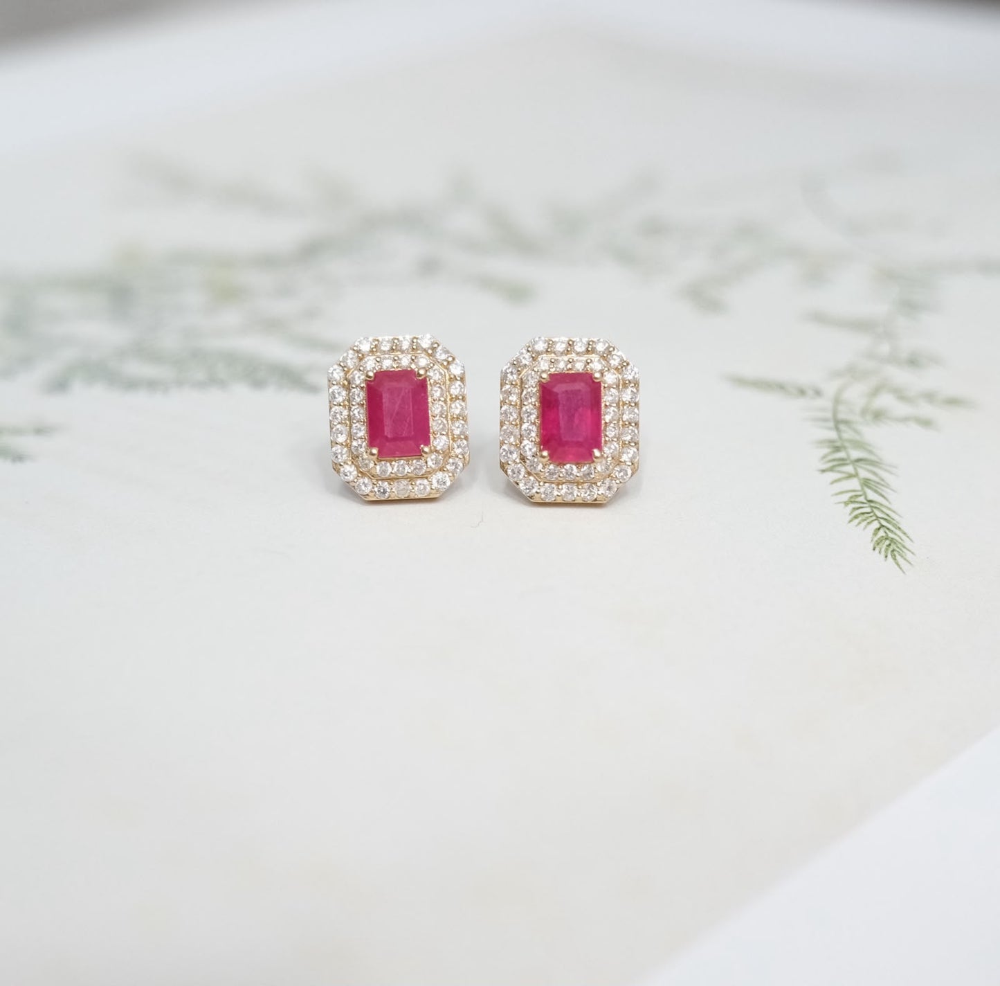 Aretes rubíes doble halo
