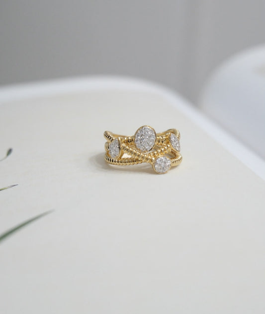 Anillo cruzado circulos