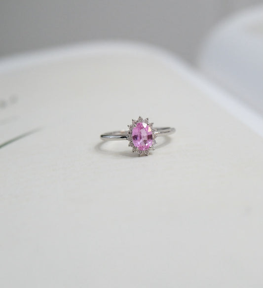 Anillo zafiro oval rosa con diamantes
