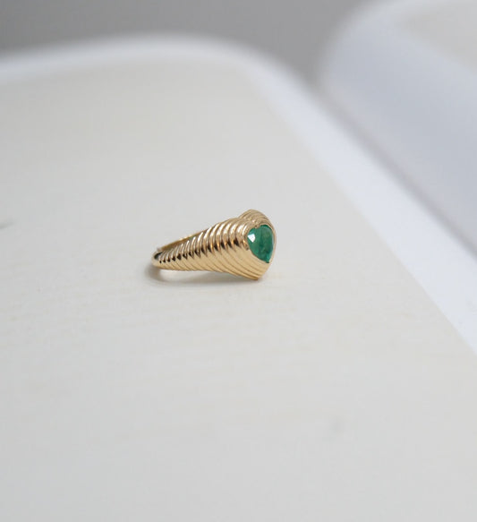 Anillo pinky esmeralda corazon