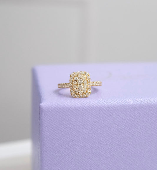Anillo rectangular oval pave