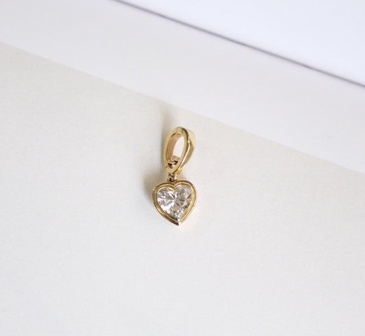 Dije de corazón de diamante de laborario con clip