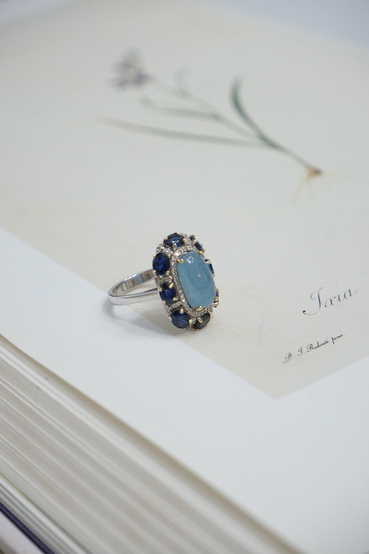 Anillo plata con aguamarina, diamantes y zafiros talla 7.5