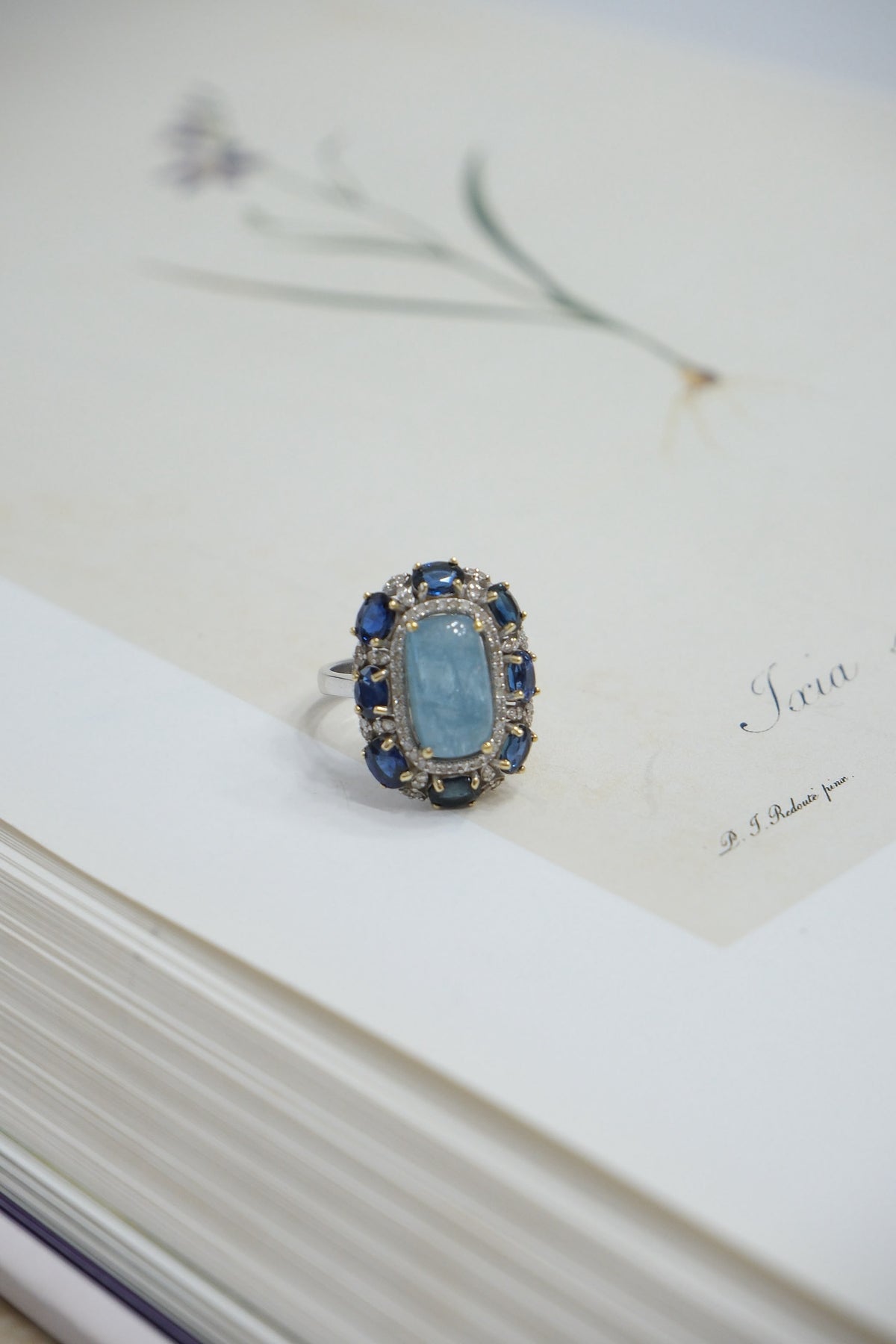 Anillo plata con aguamarina, diamantes y zafiros talla 7.5