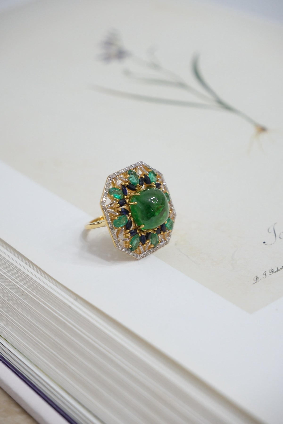 Anillo plata con diamantes, esmeraldas y zafiros talla 6.5