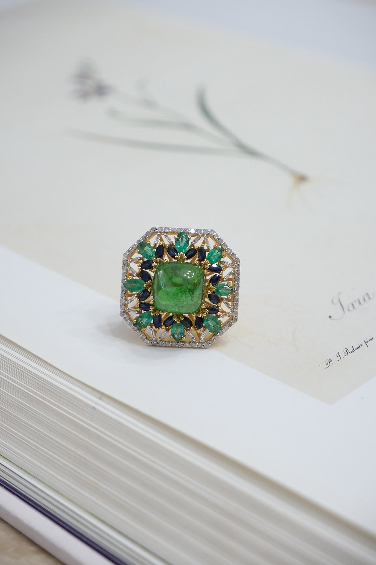 Anillo plata con diamantes, esmeraldas y zafiros talla 6.5