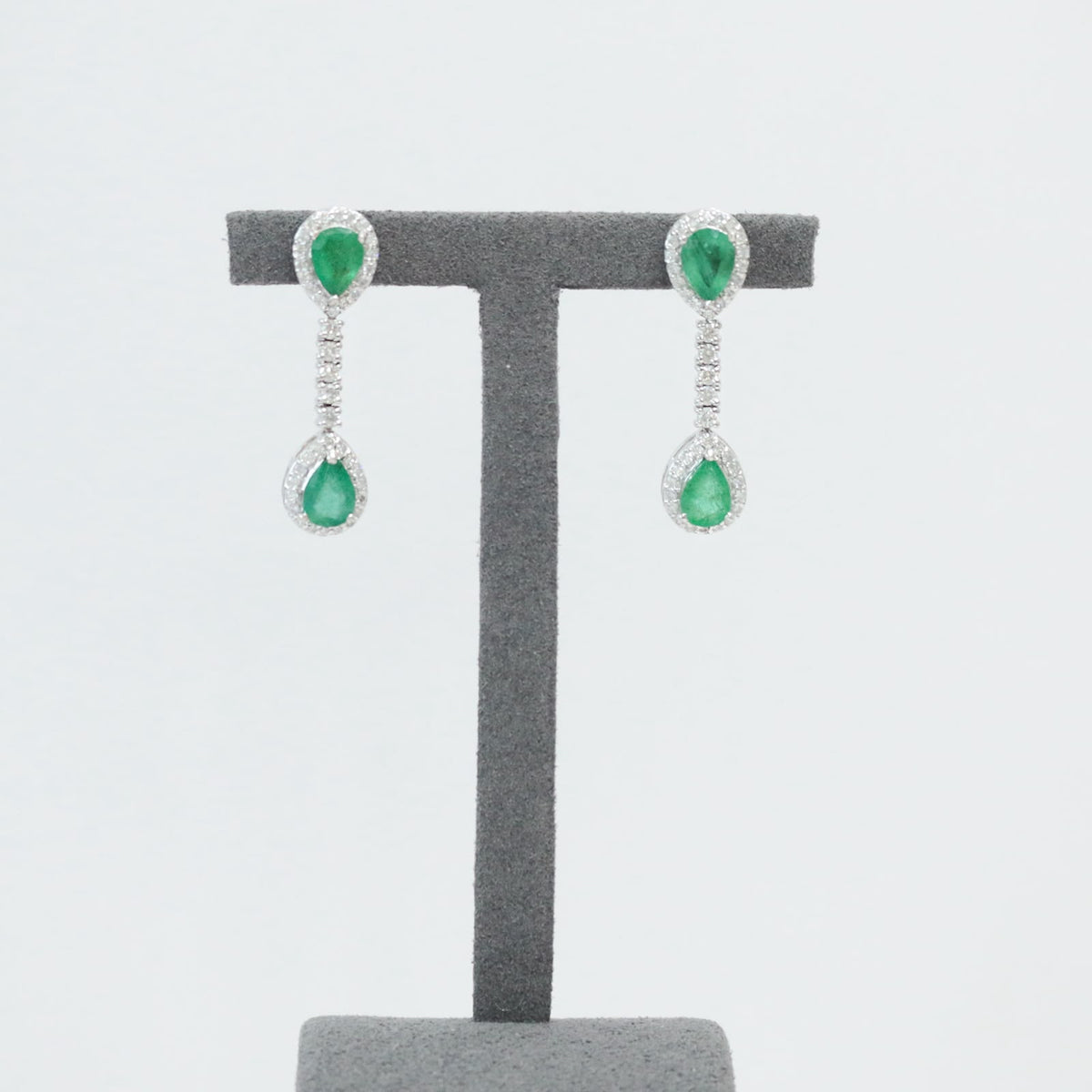 Aretes esmeralda gota colgantes y diamantes
