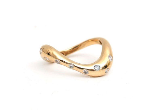 Wavy matching ring