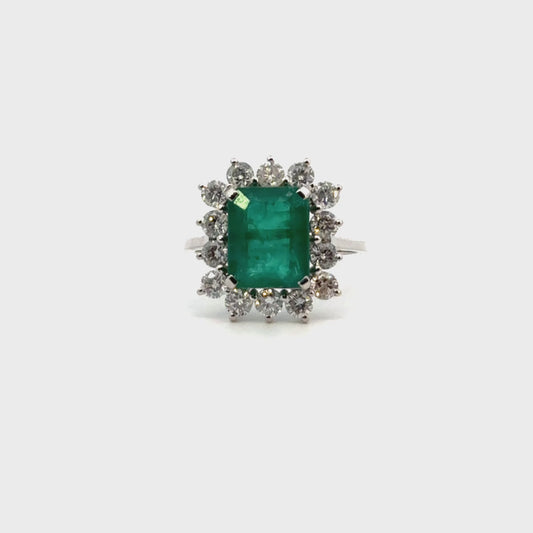 Anillo esmeralda y diamantes